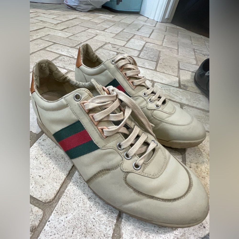 Men’s Gucci sneakers